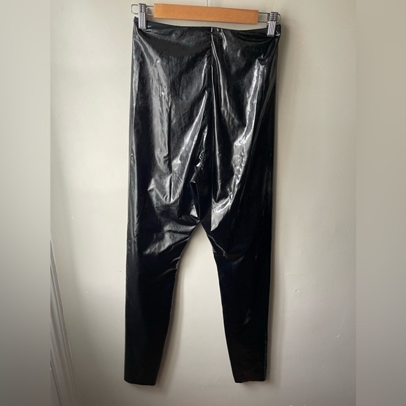 Aritzia Wilfred free black liquid latex shiny faux leather leggings size Medium - Picture 2 of 10